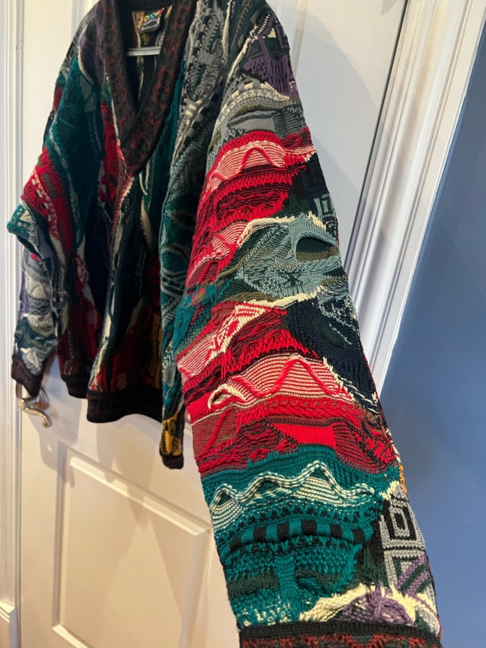 COOGI Multicolor V-Neck Knit Sweater Size Large  Excellent 
RARE - Picture 14 of 16